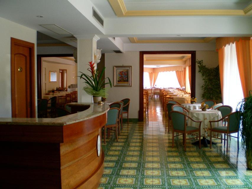 Hotel La Pergoletta Сант-Агата-суи-Дуэ-Гольфи Экстерьер фото
