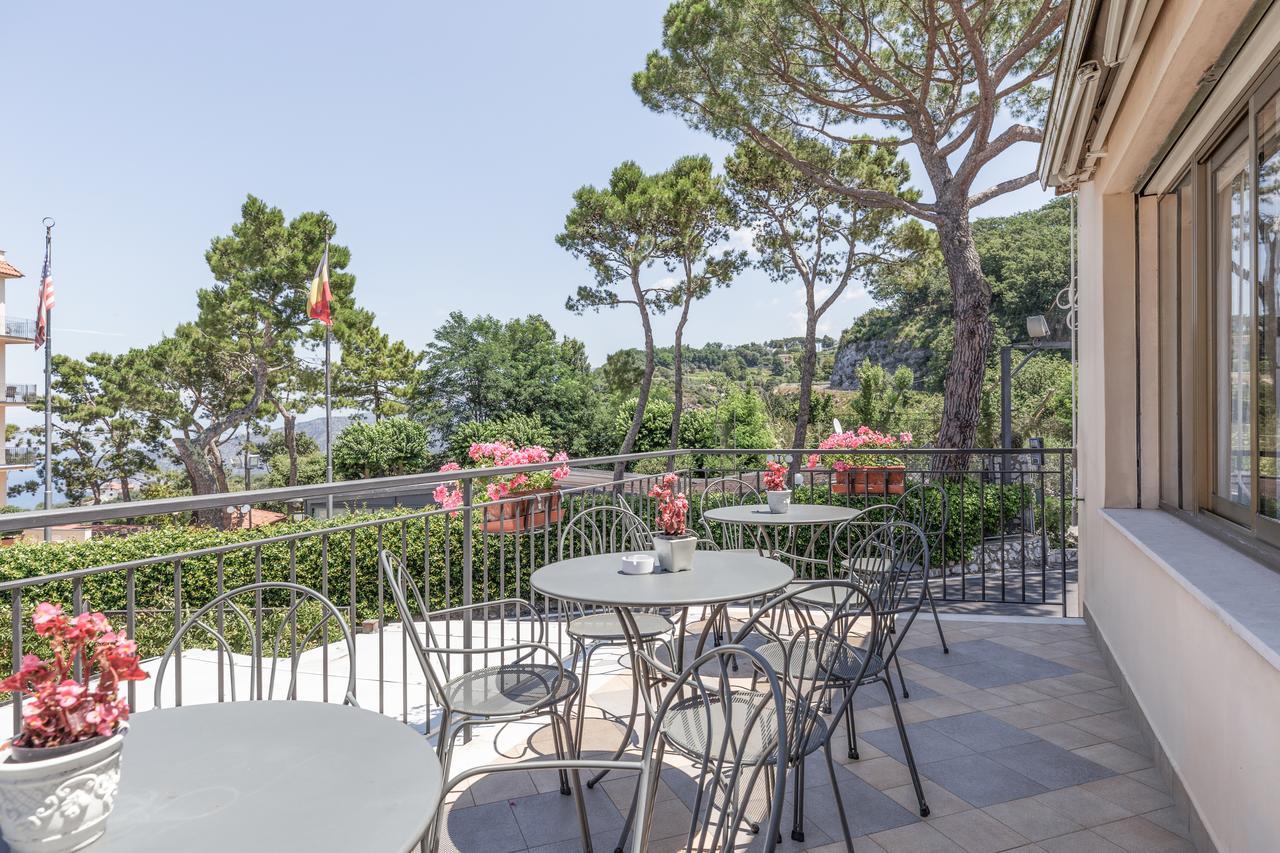 Hotel La Pergoletta Сант-Агата-суи-Дуэ-Гольфи Экстерьер фото