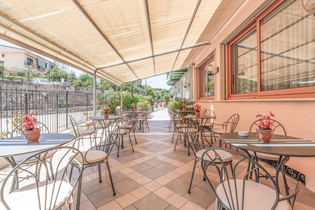 Hotel La Pergoletta Сант-Агата-суи-Дуэ-Гольфи Экстерьер фото