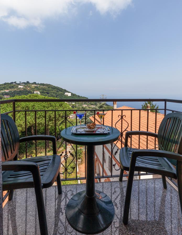 Hotel La Pergoletta Сант-Агата-суи-Дуэ-Гольфи Экстерьер фото