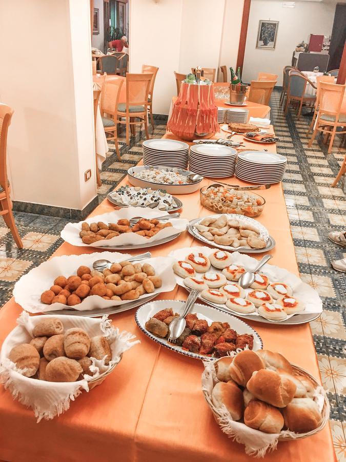 Hotel La Pergoletta Сант-Агата-суи-Дуэ-Гольфи Экстерьер фото